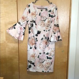Body con with bell sleeves, never worn